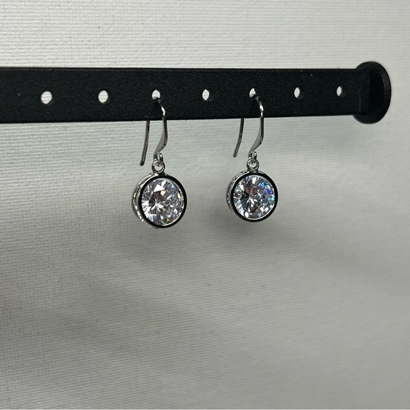 VINTAGE Silver Tone Rhinestone Drop Hook Earrings - Picture 8 of 9